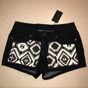 🌴3/$20 NWT Chiqle Aztec Denim Shorts Black…